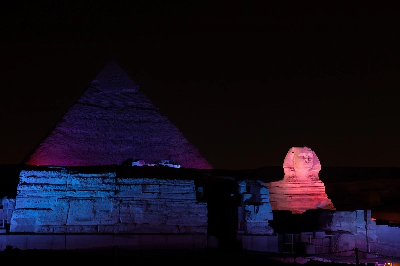 espectáculo de luz y sonido en las Pirámides de Giza