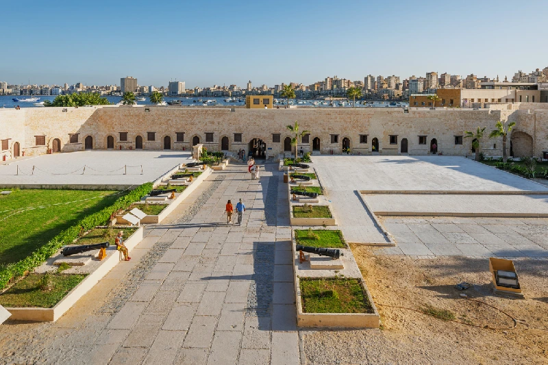 Caminando hacia la Ciudadela de Qaitbay