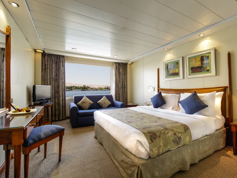 Navega el Nilo en el MS Mövenpick Royal Lotus Lujo 