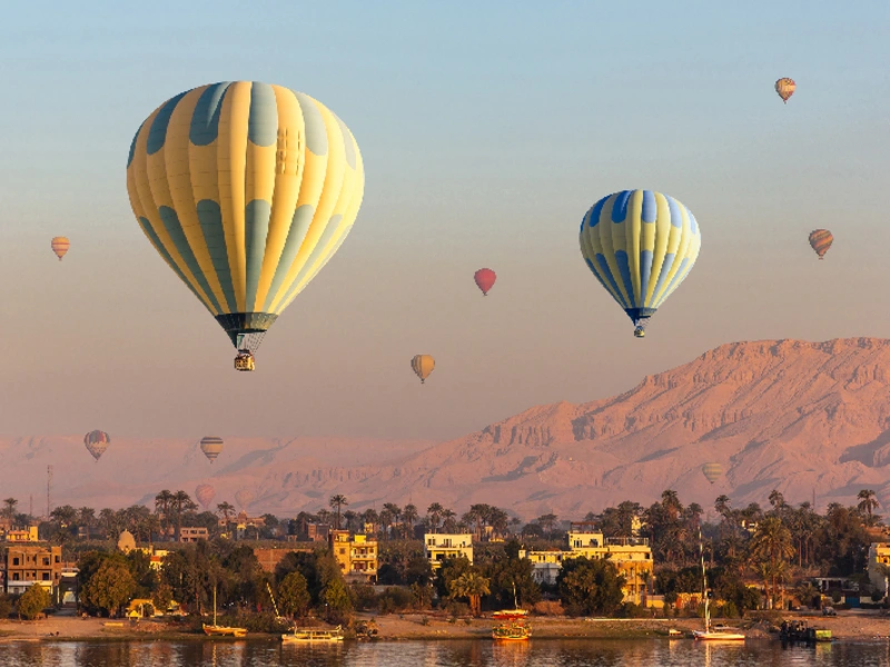 Paseo de globo aero en luxor en diciembre 