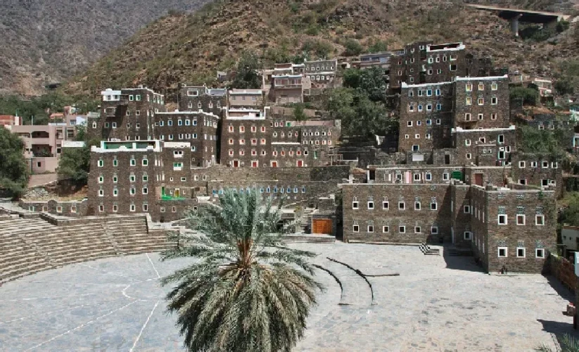 villaggio storico di Rijal Almaa 