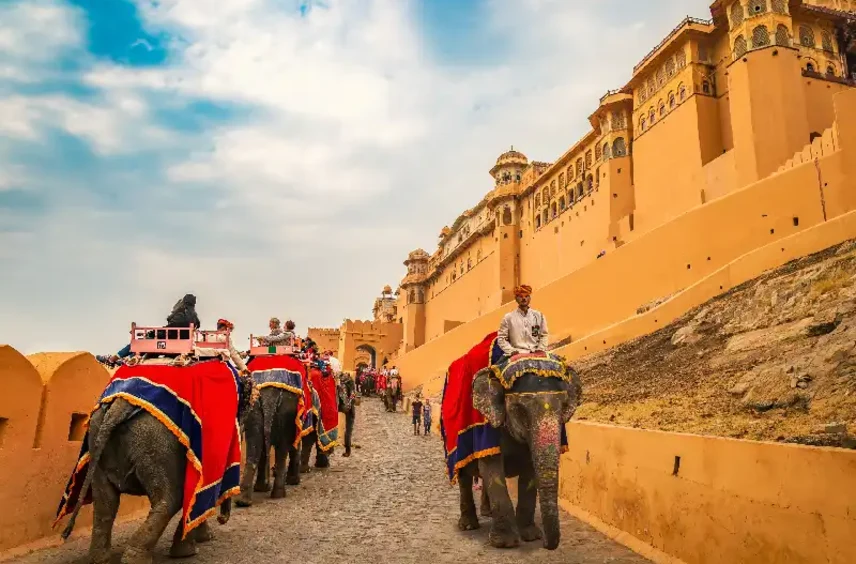 Forte di Amber, Viaggio India