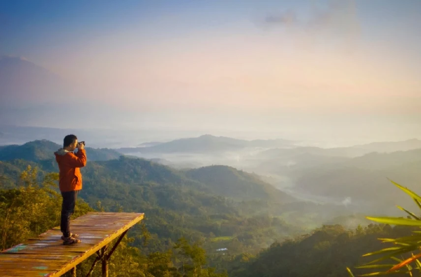 Viaggiatore in Indonesia