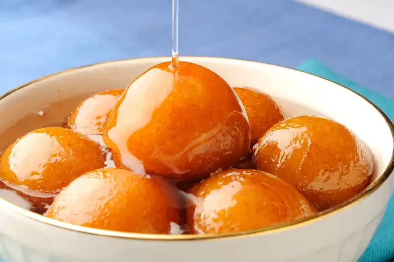 gulab jamon dolce indiano , cucina in india 