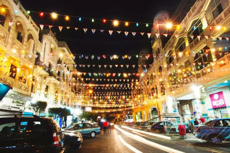 Làornamento di una strada in Egitto prima del Mese di Ramadan, ramadan in egitto