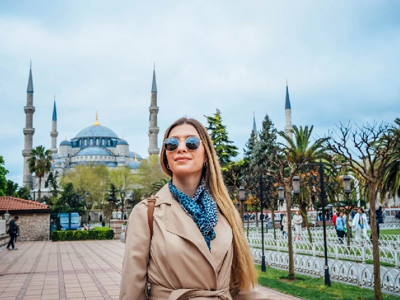 Girl admiring the exterior of the Blue Mosque Girl admiring the exterior of the Blue Mosque