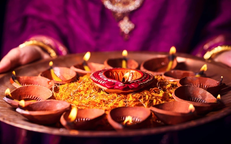 12 Decorazioni Centro Tavola Diwali A Nido D'Ape In Carta – Kit Festa Happy Diwali Con Forme Indiane