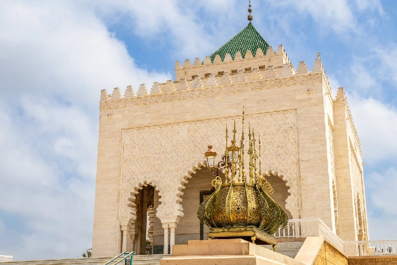 Piazza Mohamed V a Casablanca: Il Cuore della Città Bianca