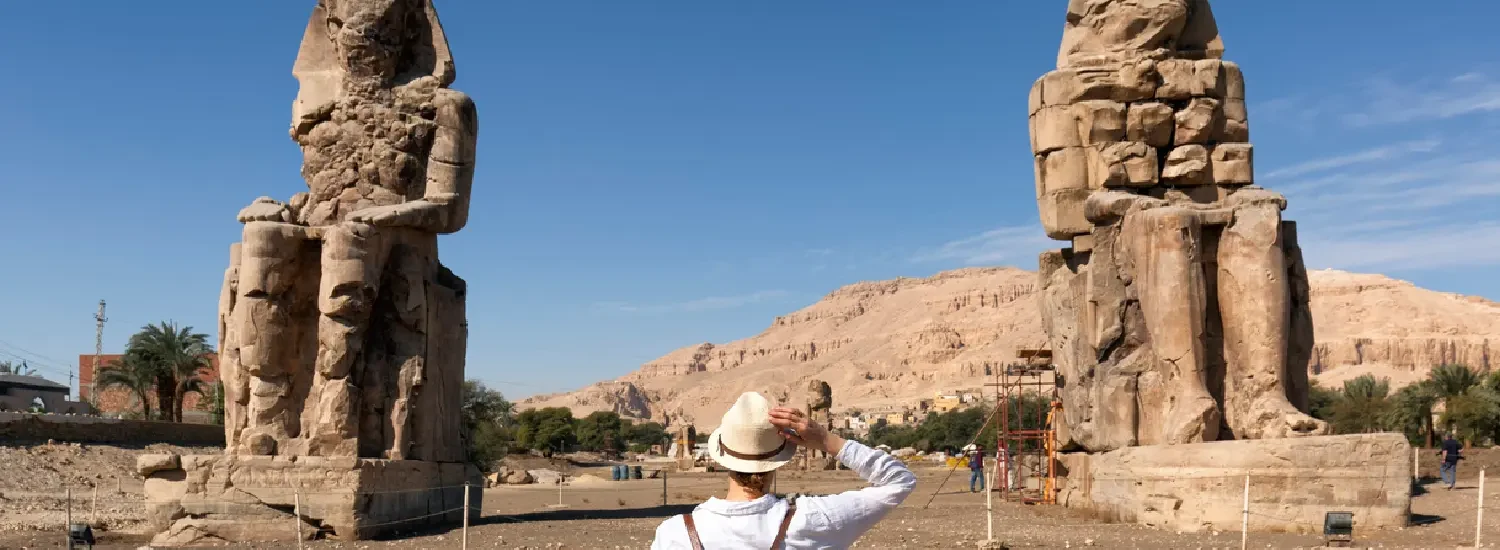 Colossi di Memnone: Leggende e Segreti delle Statue Cantanti