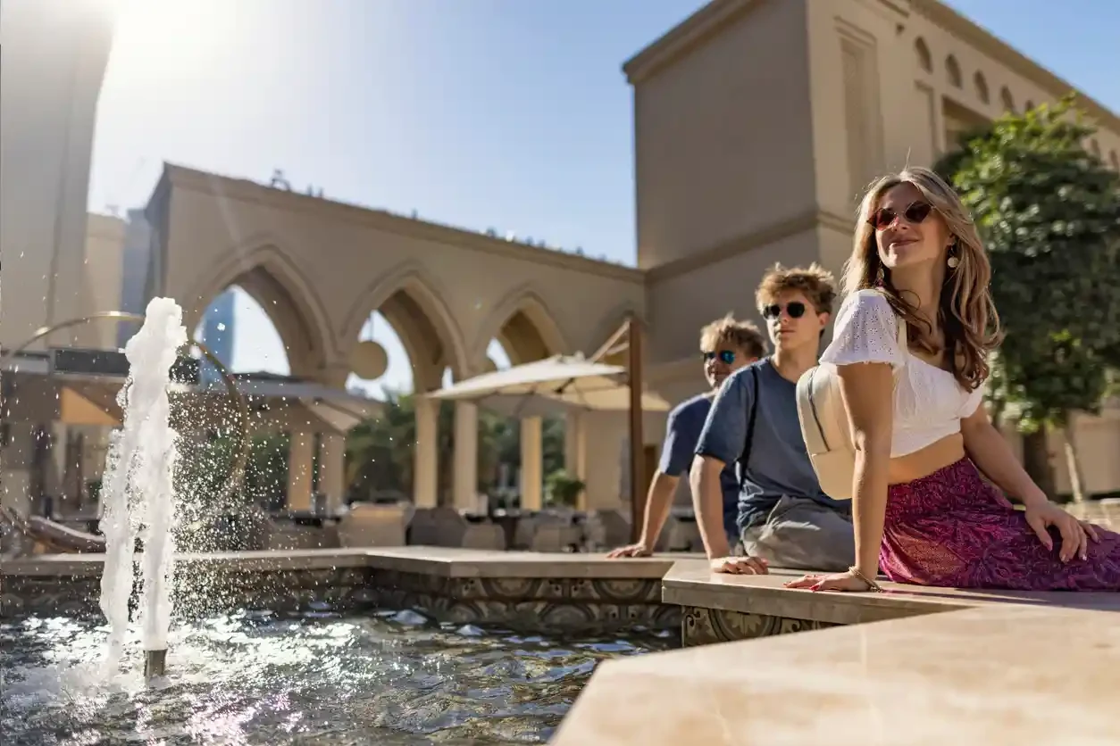 una famiglia a dubai , Dubai a marzo