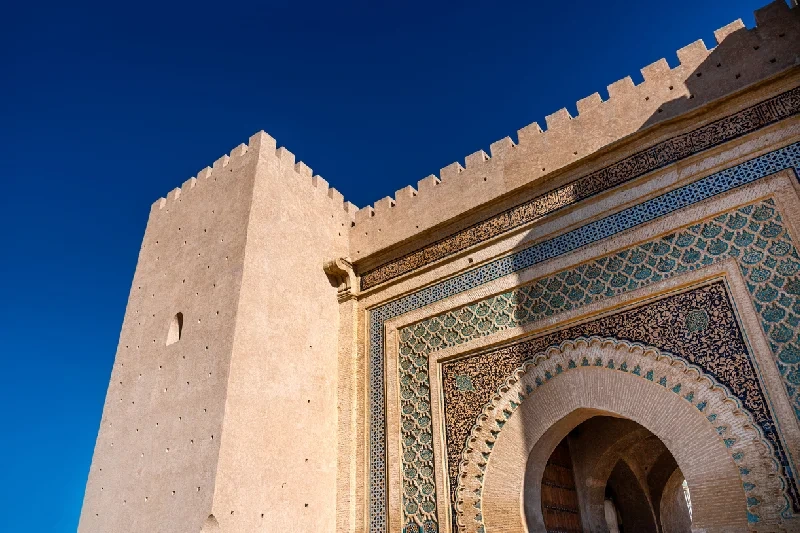 Bab Mansour: La Porta più Maestosa del Marocco che Ti Lascerà Senza Fiato