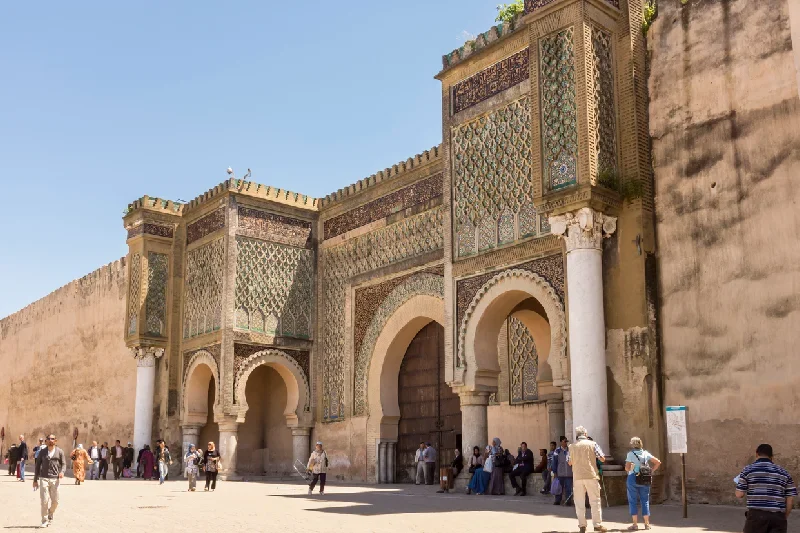 Bab Mansour: La Porta più Maestosa del Marocco che Ti Lascerà Senza Fiato