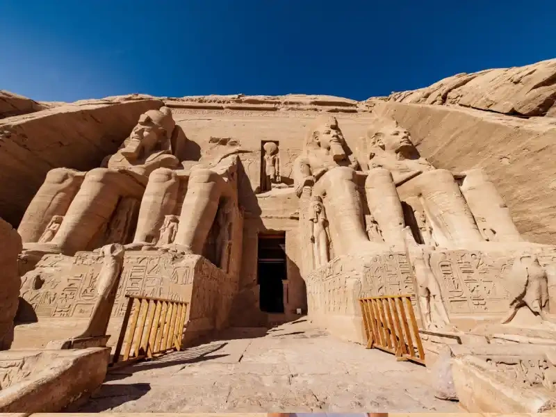 abu simbel , tempio di abu simbel 