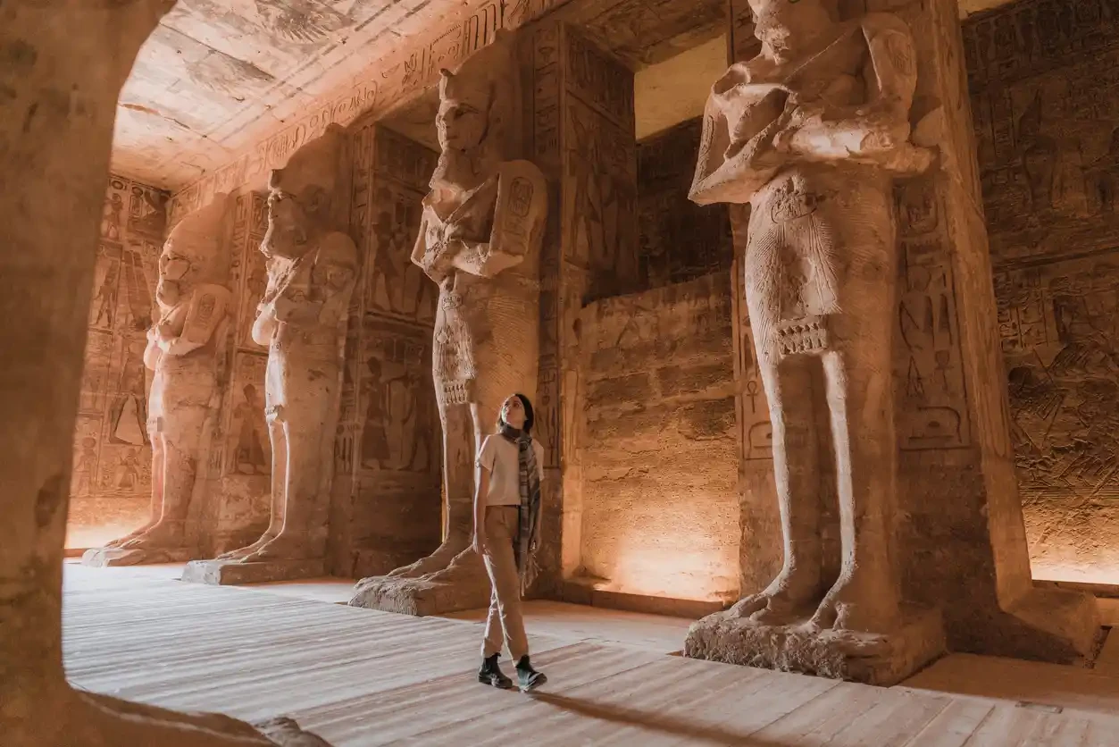 abu simbel , tempio di abu simbel 