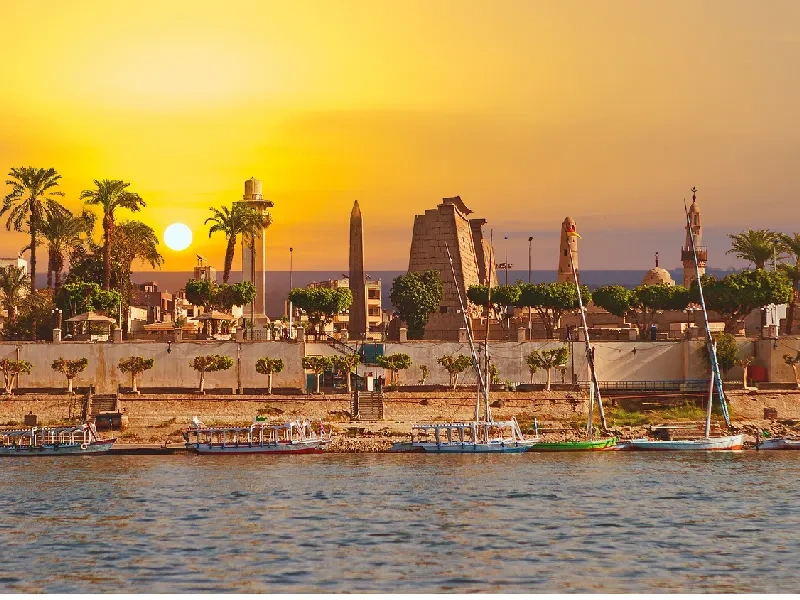 Tramonto a Luxor
