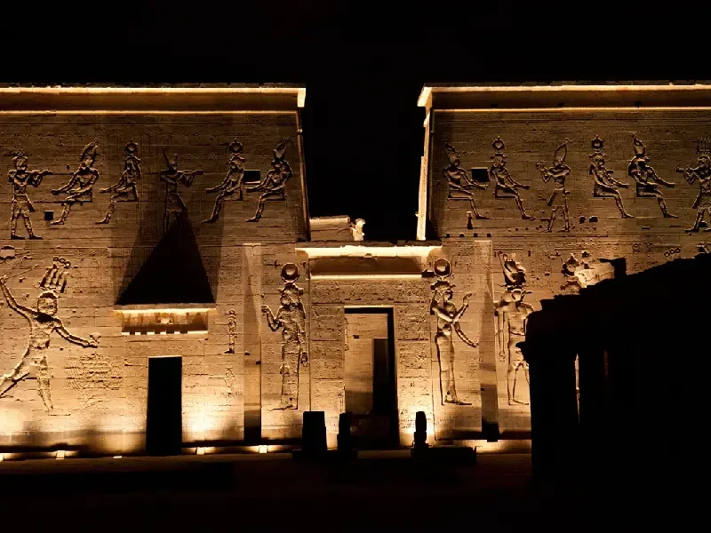 Tempio di Philae di notte