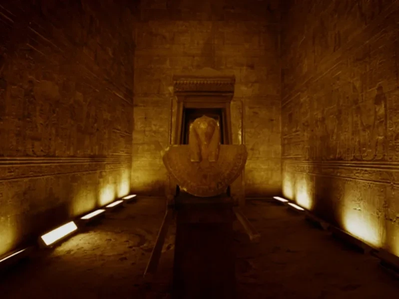 Statua nel Tempio di Edfu