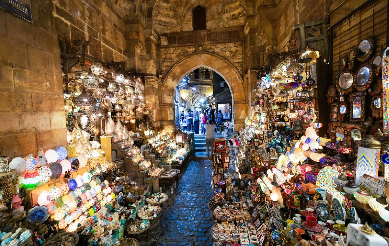 Paseo por Khan El-Khalili, uno de los recuerdos de Egipto más auténticos