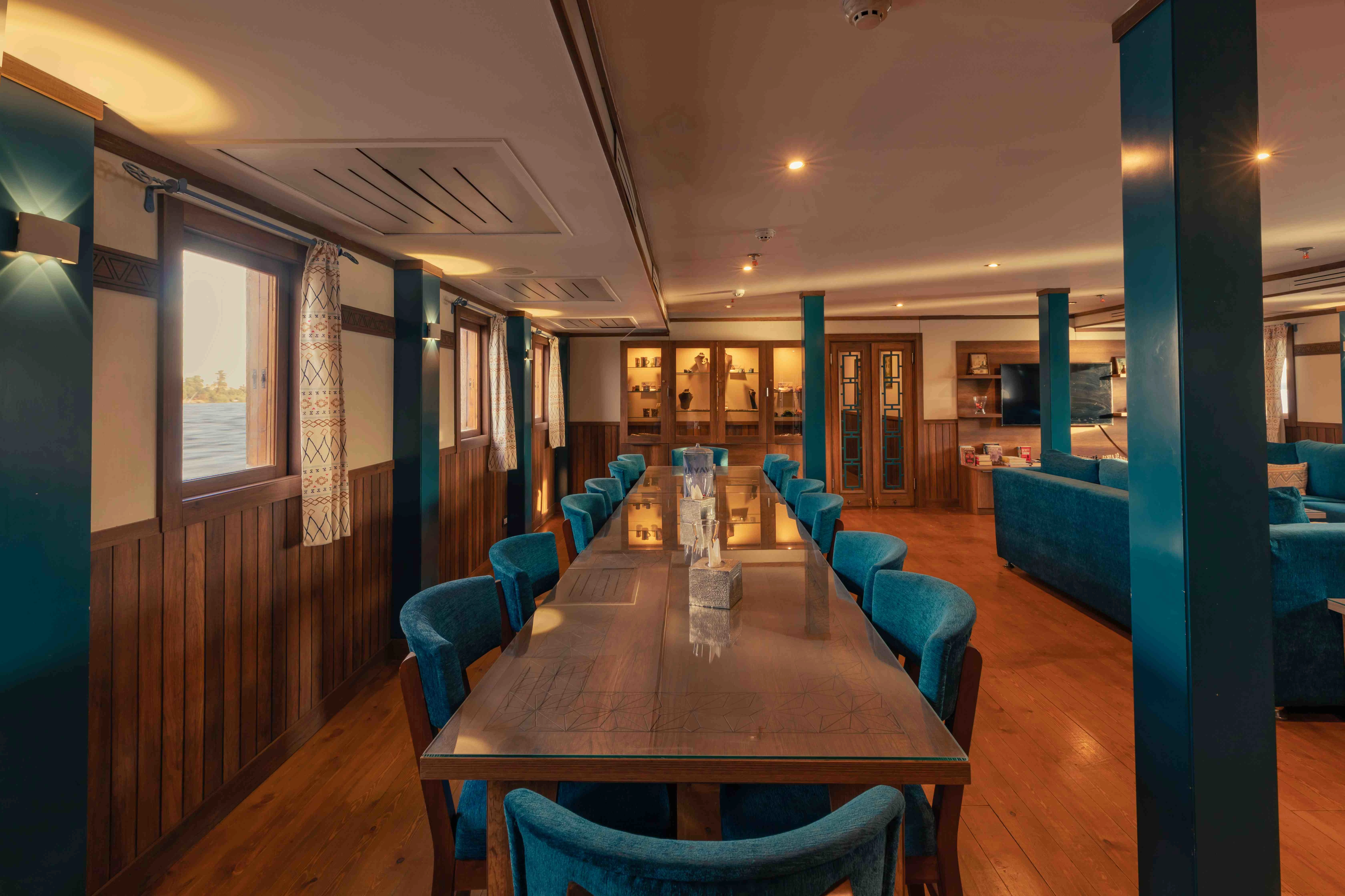 Nuun & Nuut Dahabiyas Nuun & Nuut Dahabiyas