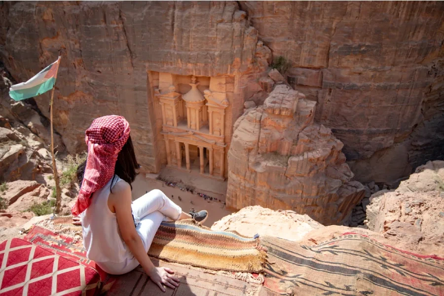 Mulher na Petra, Viagem Egito Jordânia e Israel