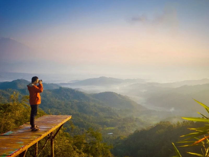 Viaggiatore in Indonesia