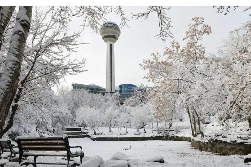 Atakule e Parque Botânico na neve