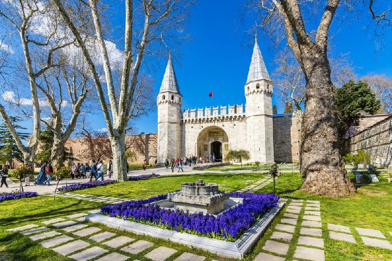 O portão da Saudação no Palácio de Topkapi