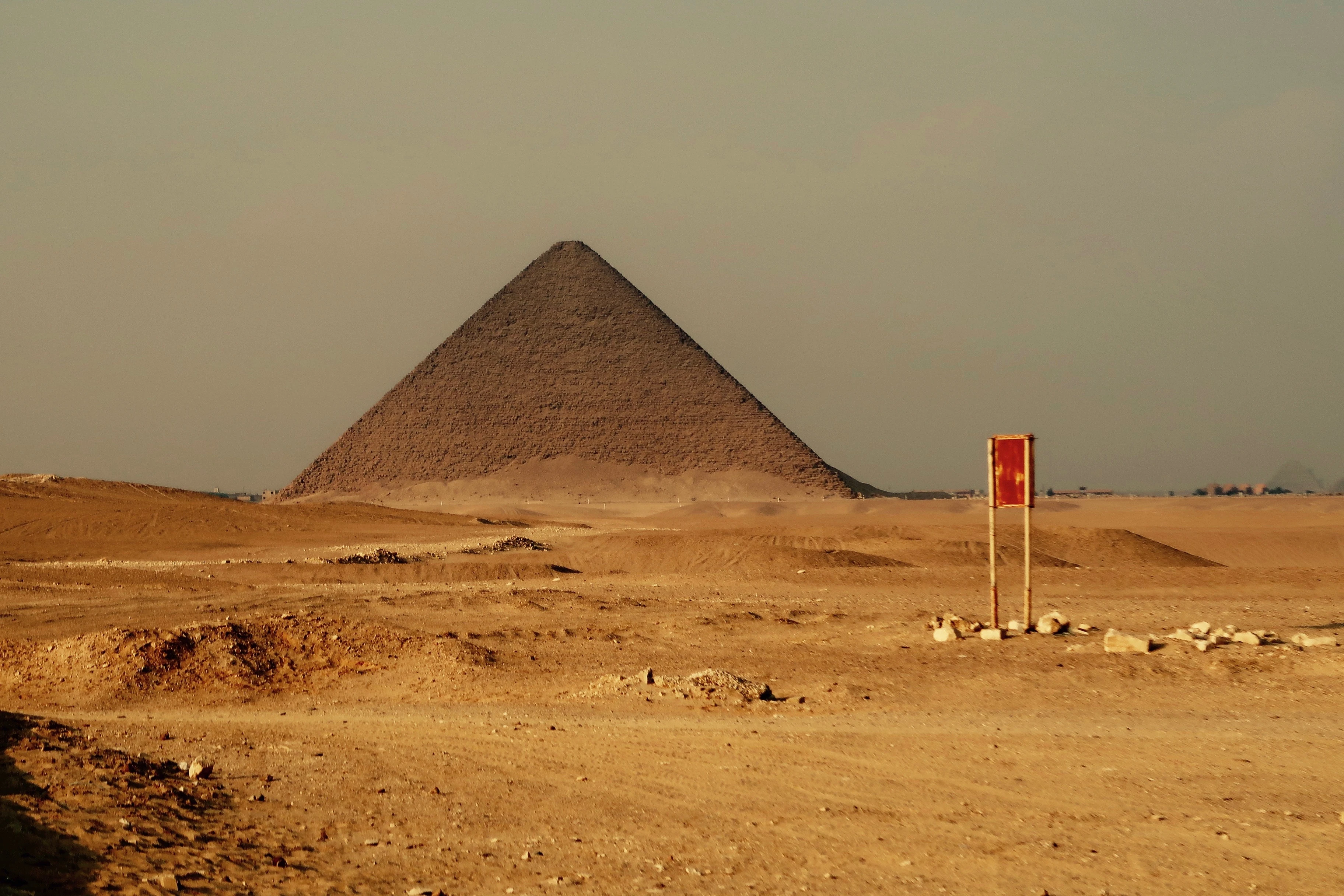 La Piramide Roja