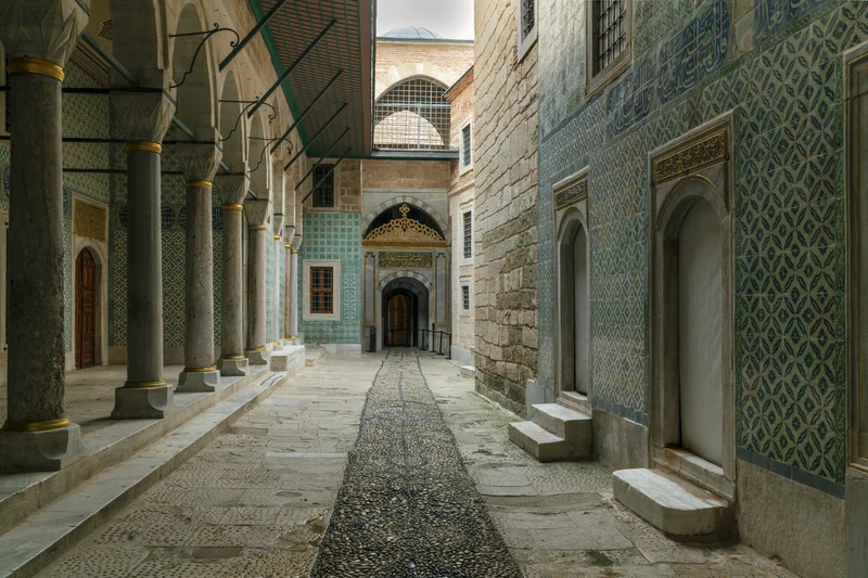 la entrada interior al harén del Palacio de Topkapi la entrada interior al harén del Palacio de Topkapi