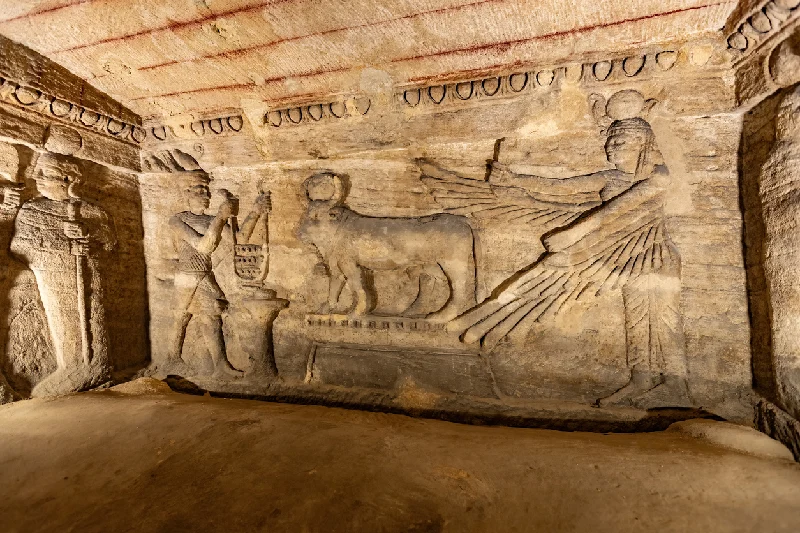 Las catacumbas de Kom el Shoqafa, Alejandría, Egipto Vista interior de las antiguas catacumbas de Kom el Shoqafa, Alejandría, Egipto