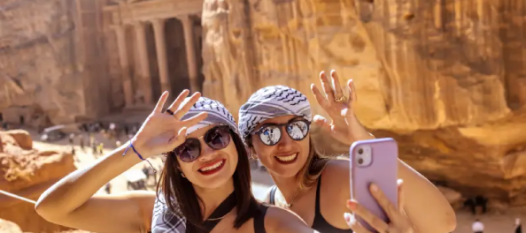due donne a petra, vacanza giordania