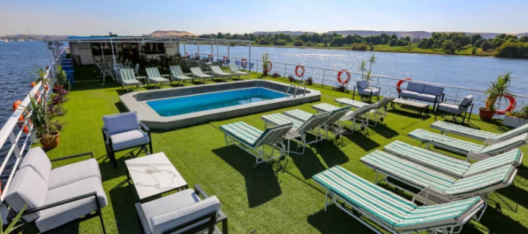 la piscina, crociera sul nilo offerte