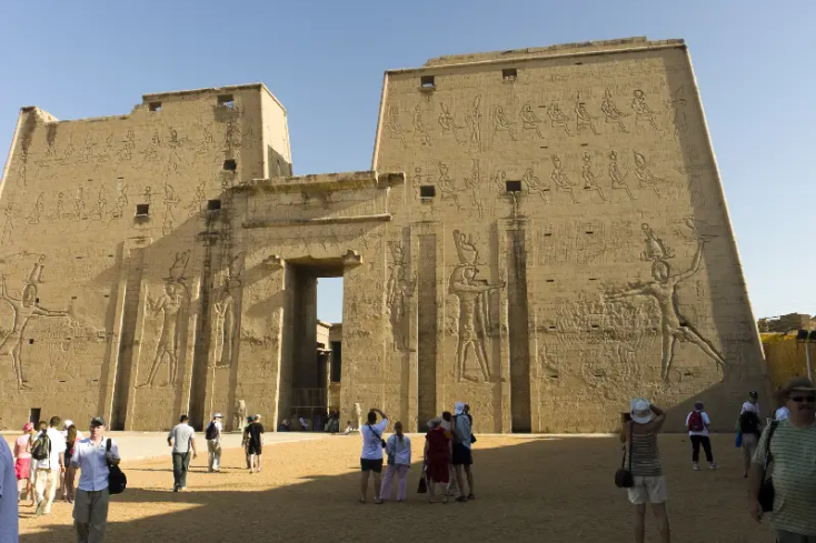 Il tempio di Edfu ad assuan, egitto posti da visitare
