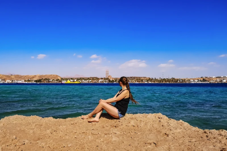 donna bella nella zona di berenice, berenice egitto