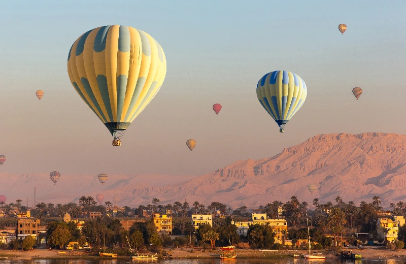 Escursione in mongolfiera, le mongolfiera a Luxor
