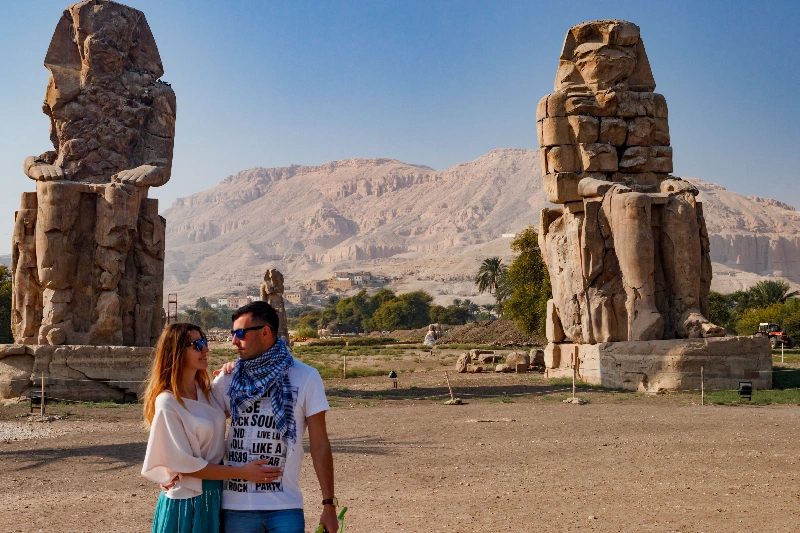 Escursioni ai Tempio di Dendera e Abydos da Luxor, Una coppia a Karnak