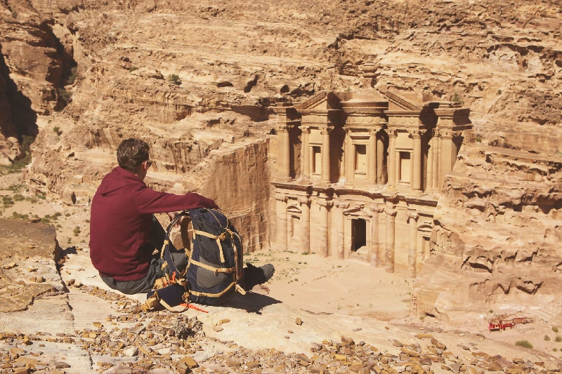 Escursione a Petra da Sharm El Sheikh, Una donna a Petra Escursione a Petra da Sharm El Sheikh, Una donna a Petra