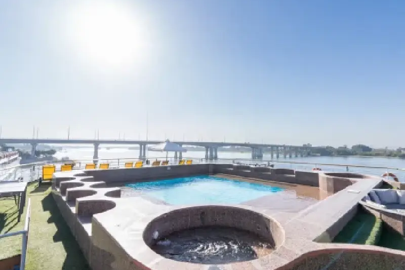 crociera sul nilo low cost m.s kleos, il ponte superiore