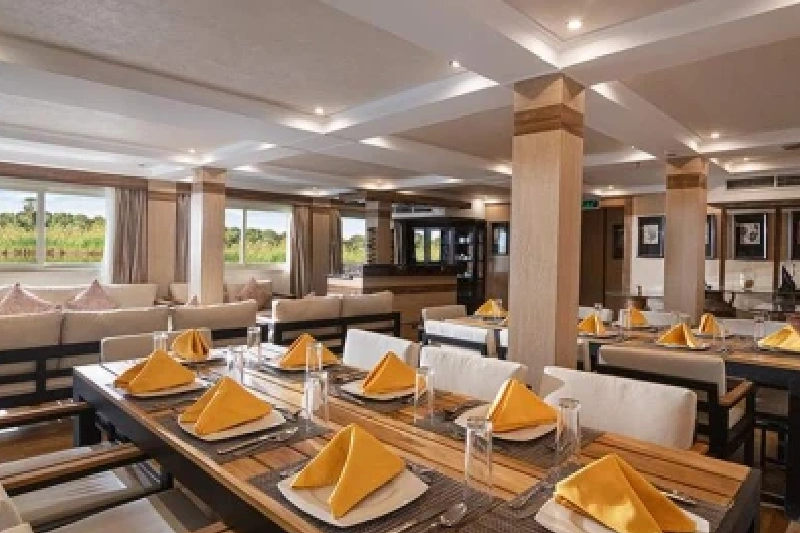 il ristorante a bordo della dahabeya agatha cristie, crociere lusso il ristorante a bordo della dahabeya agatha cristie, crociere lusso