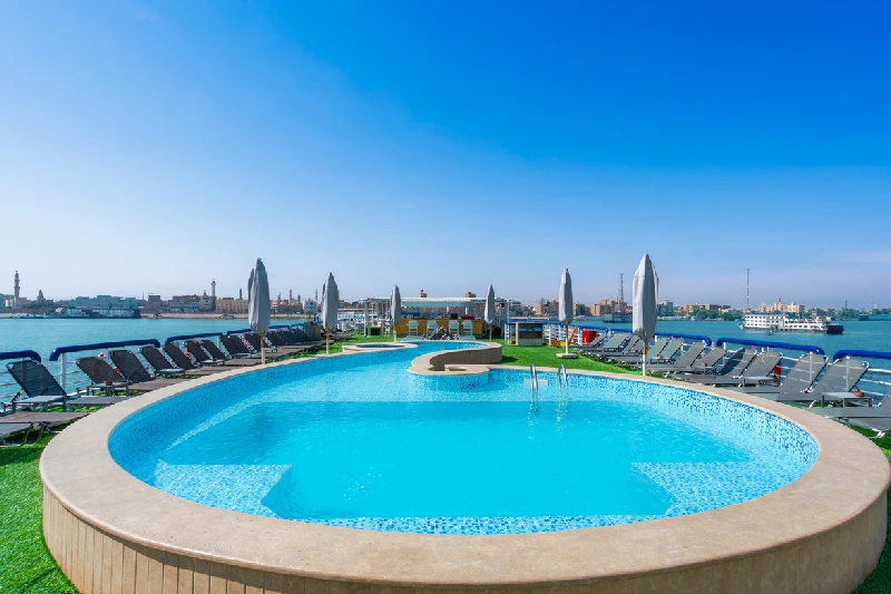 la piscina, crociera sul nilo miglior tour operator