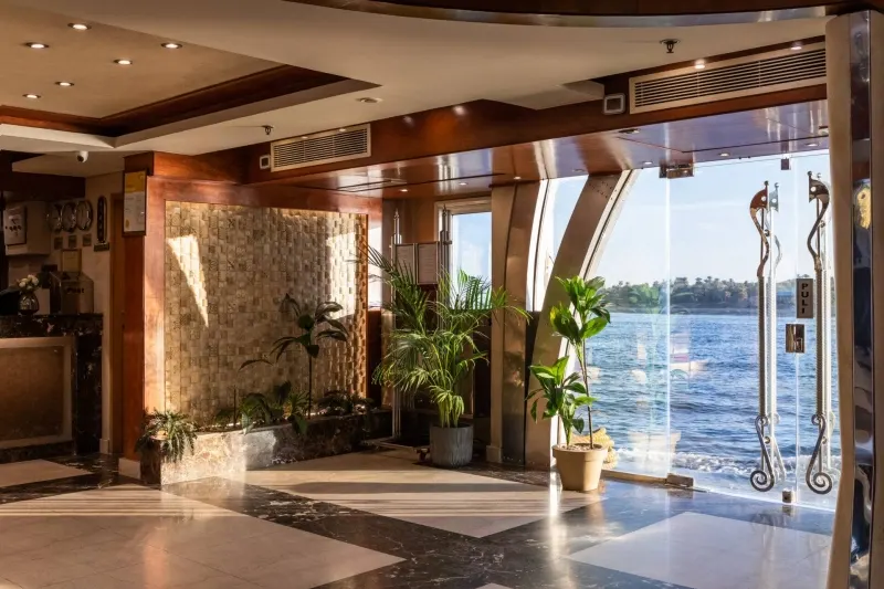 ingresso della nave, crociera sul nilo egitto