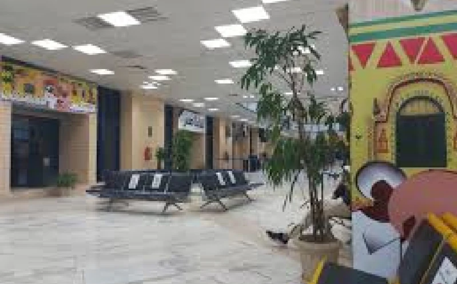 la sala dell'aeroporto di Assuan , aerporto assuan