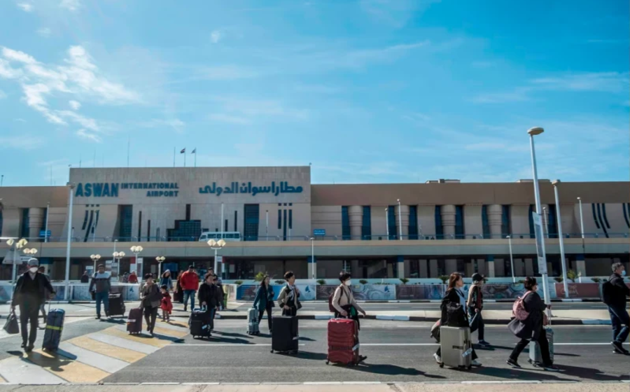 i viaggiatori nell'aeroporto di assuan , aeroporto assuan