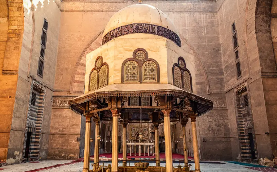 la fontana della moschea, moschea del sultano hassan