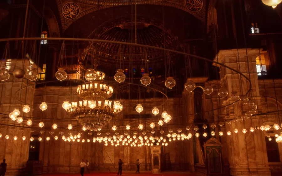 lampadari nella sala della Moschea, moschea del sultano hassan