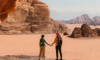 Una Coppia a Wadi Rum, egitto e giordania