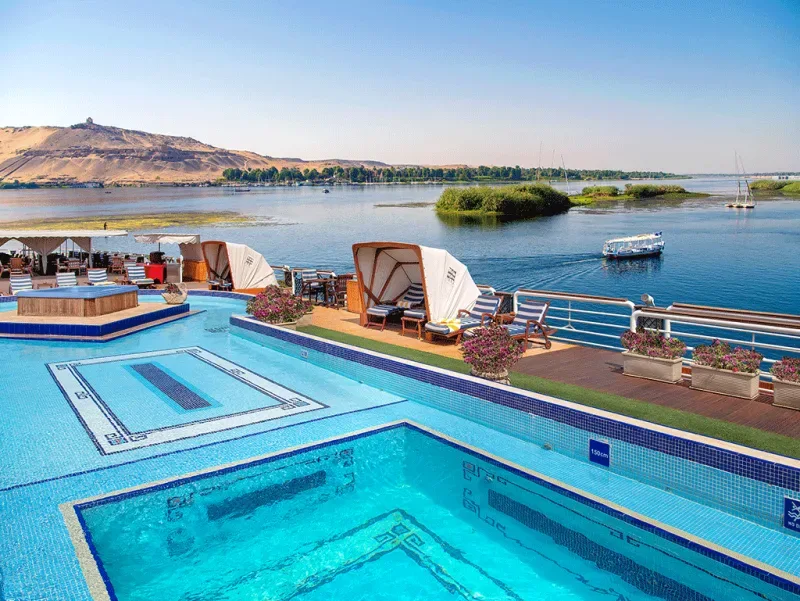 piscina crucero MS Sonesta St. George