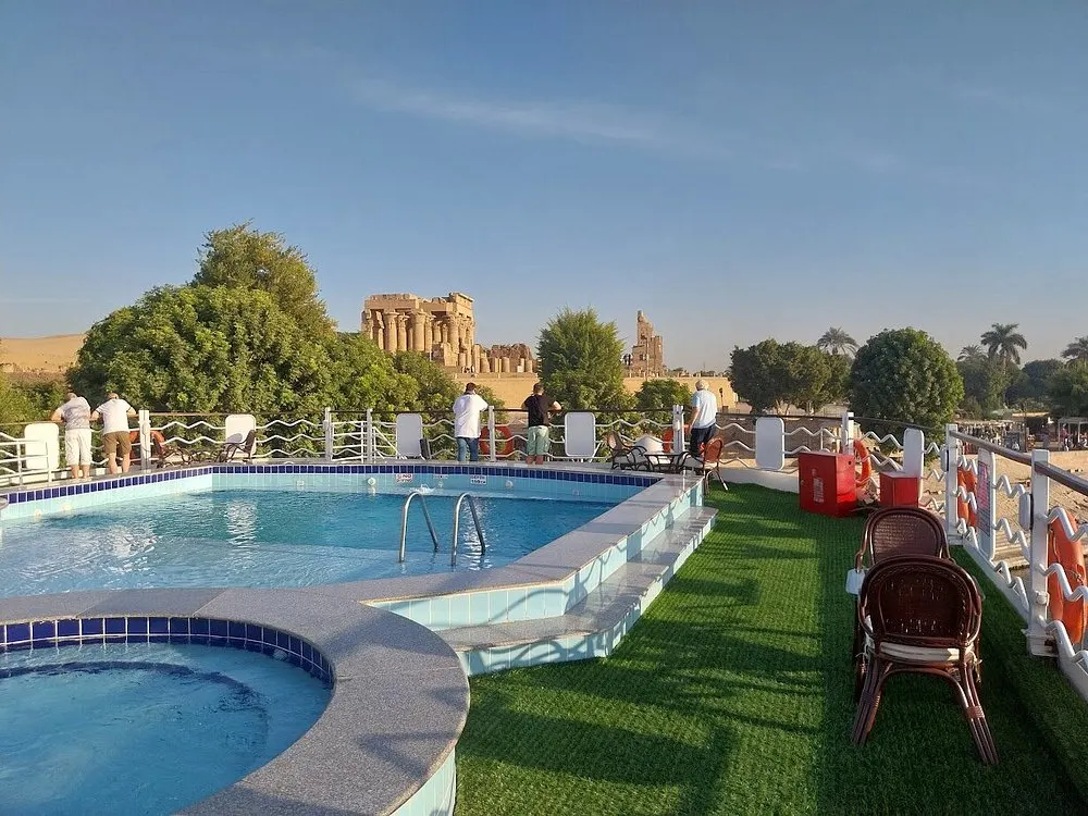 MS Chateau Lafayette Nile Cruise 