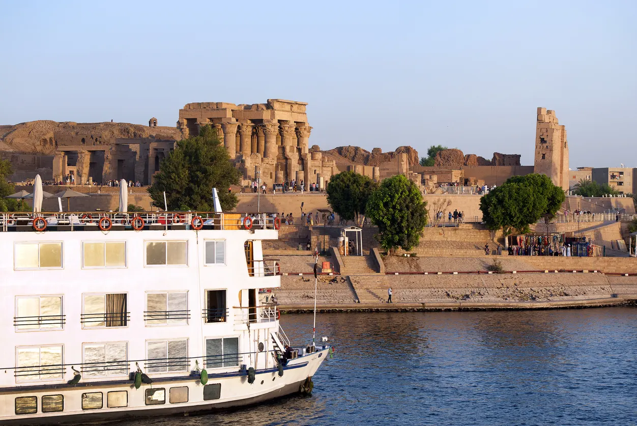 Temple of kom-ombo and river cruise, Egypt Package