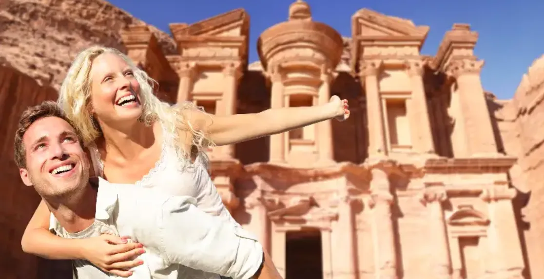 Cose da fare in Giordania, Una coppia davanti a Petra
